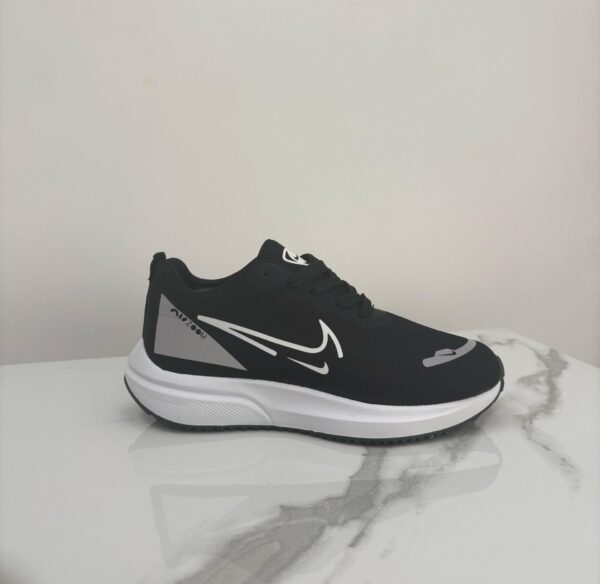 AIR ZOOM REFLEX B&W